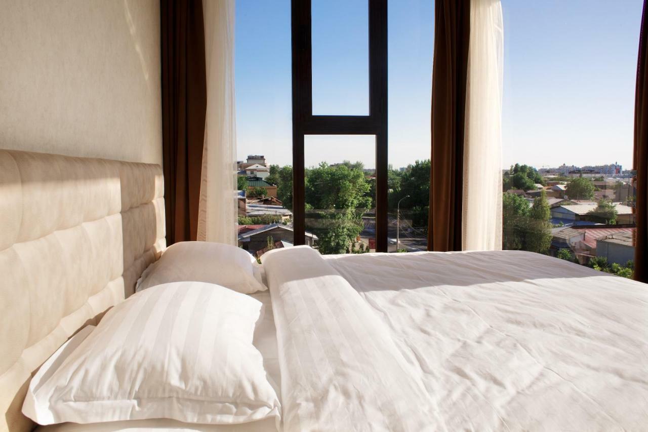 Friday Hotell Tasjkent Eksteriør bilde